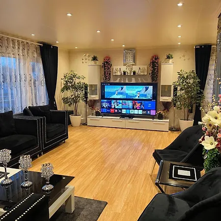 Fantastisk Og Flott Beliggenhet Apartment *