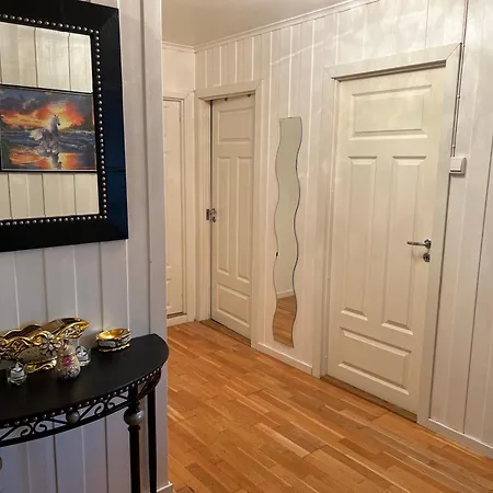Fantastisk Og Flott Beliggenhet Apartment